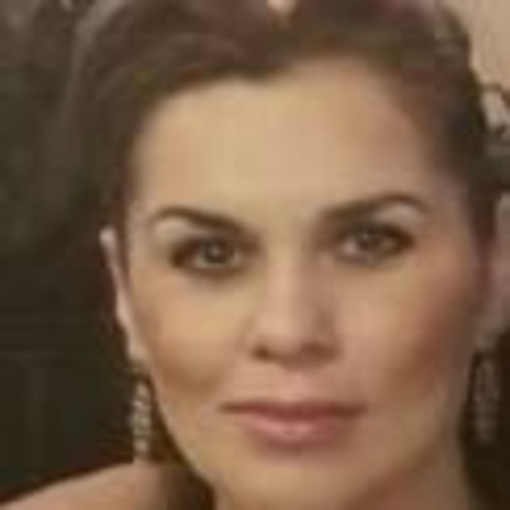 Meet your Posher, Corina